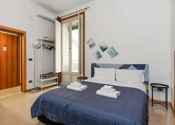 Inside Chiaia Rooms Napoli